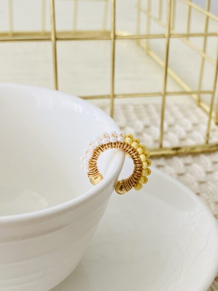 Earcuff Mostacilla  Linea- Amarillo Con Blanco