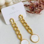 Aretes largos - Cadena y nácar.