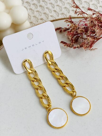 Aretes largos - Cadena y nácar.