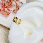 Earcuff - Cinta silueta estrellas.