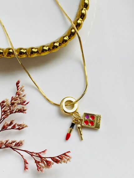 Cadena Charm Make up