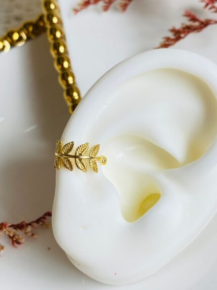 Earcuff Hojitas Doradas