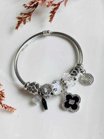 Pandorita Plateada Cleef
