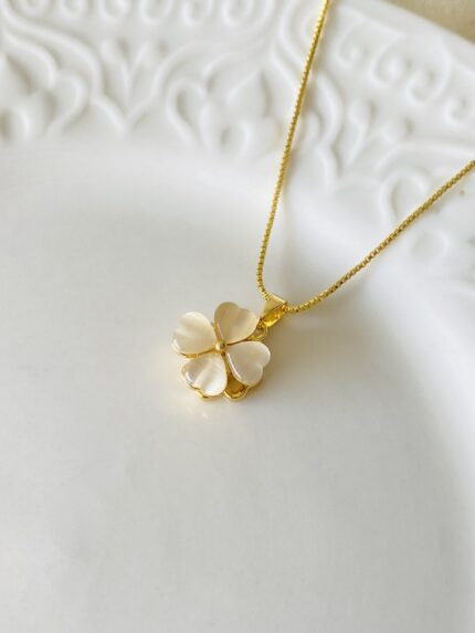 Cadena Flor Santea Giratoria