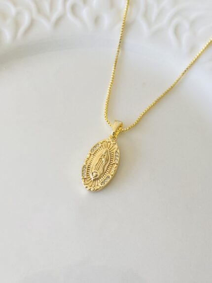Cadena Virgen Ovalada Dorada