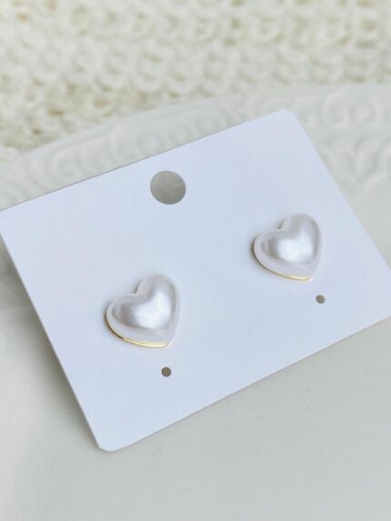 Arete Corazones Blancos