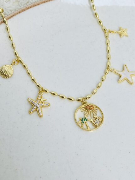 Collar marino con conchas