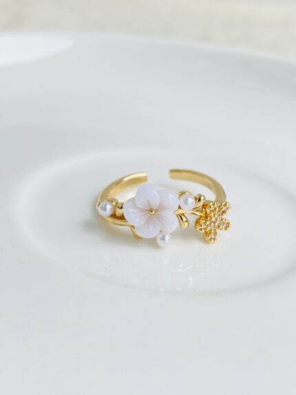 Anillo Flor Combinada Perla