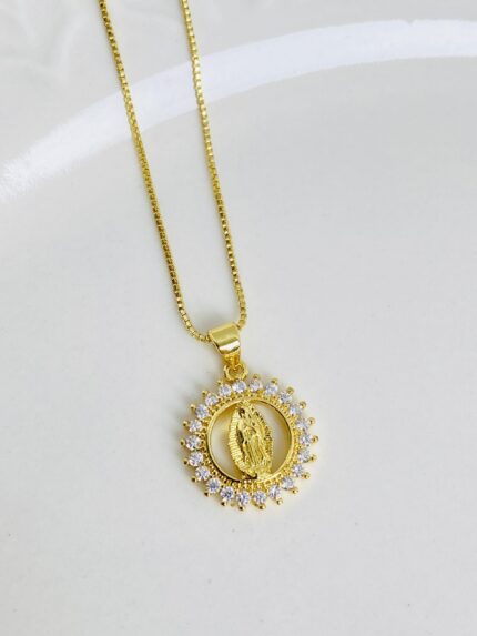Cadena Virgen Arco Cristal