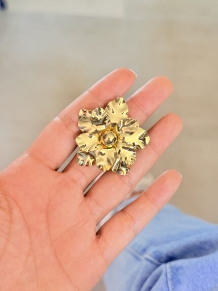 Anillo Flor Magnolia Texturizada
