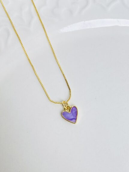 Cadena corazón latido lila