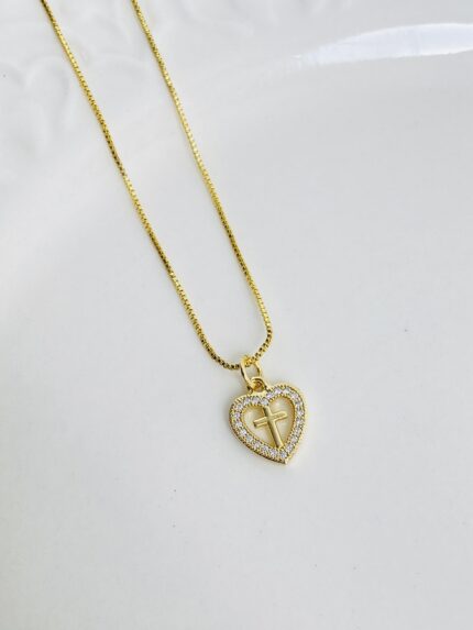 Cadena corazón cruz