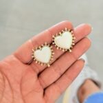 Aretes Corazon Beige