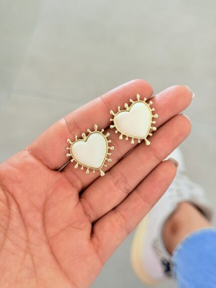 Aretes Corazon Beige