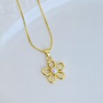 Cadena Flor Perlita