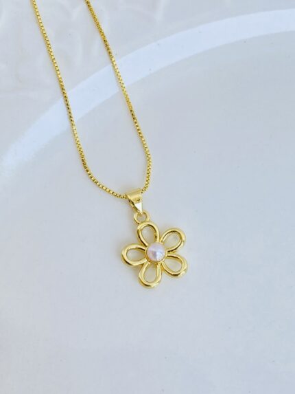 Cadena Flor Perlita