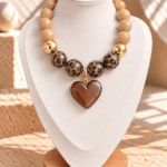 Collar Chicle Camel Animal Print Corazon Rosado