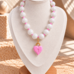 Collar Chicle Blanco Corazon Candado Rosado