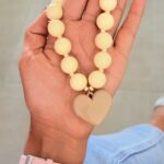 Collar chicle Beige Corazon Cafe