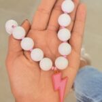 Collar Chicle Blanco Rayito