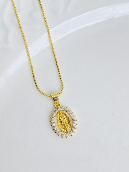 Cadena Virgen de Guadalupe Ovalada Circones