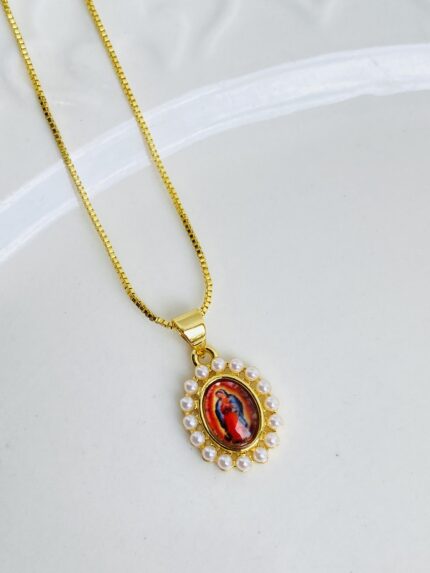Cadena Virgen de Guadalupe perlitas