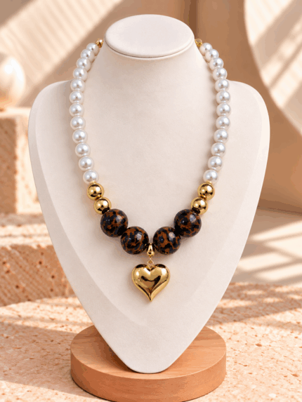 Collar Perla Animal Print Corazón Pequeño  Dorado