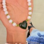 Collar Chicle Blanco Pequeño Corazon Verde