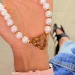 Collar Chicle Blanco Pequeño Corazon Camel