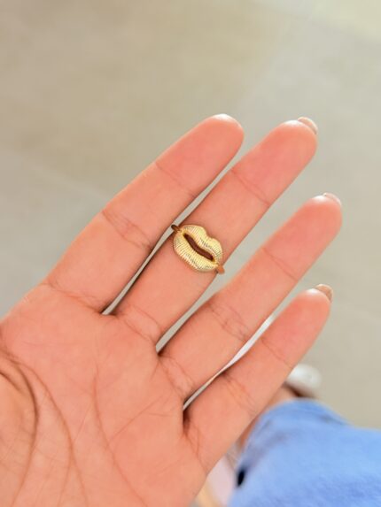 Anillo Labios Dorados